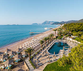 Pirates Beach Club